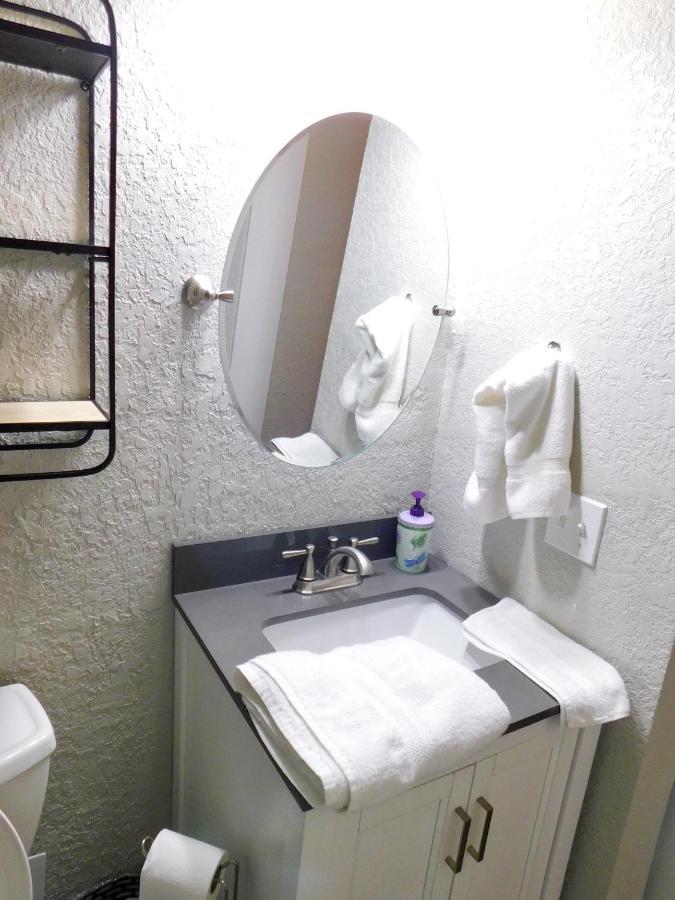 Budget Friendly Condo Within Walking Distance To The Beach! Gulf Shores Exterior photo