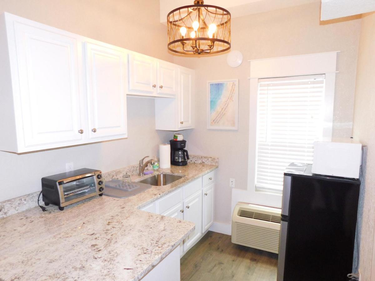 Budget Friendly Condo Within Walking Distance To The Beach! Gulf Shores Exterior photo