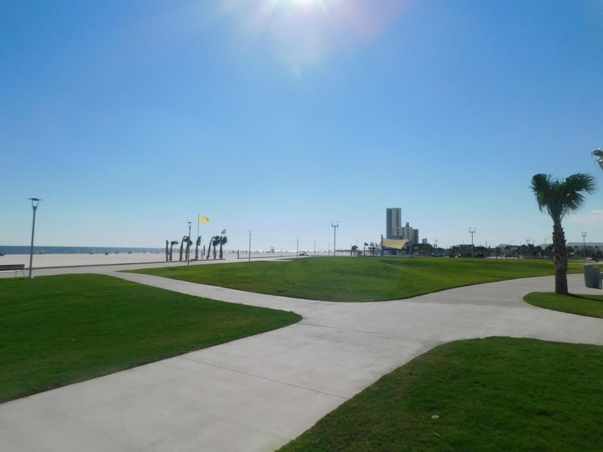 Budget Friendly Condo Within Walking Distance To The Beach! Gulf Shores Exterior photo